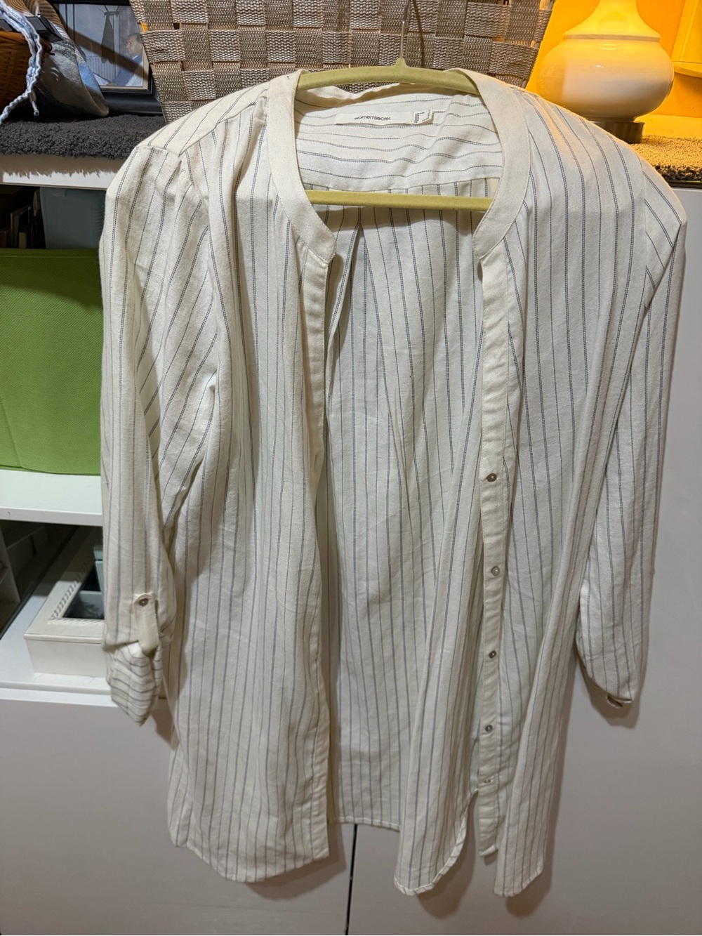 Women’s Vintage Women’s Secret Cream Pinstripe Long-Sleeve Shirt